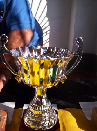2-trofeos10